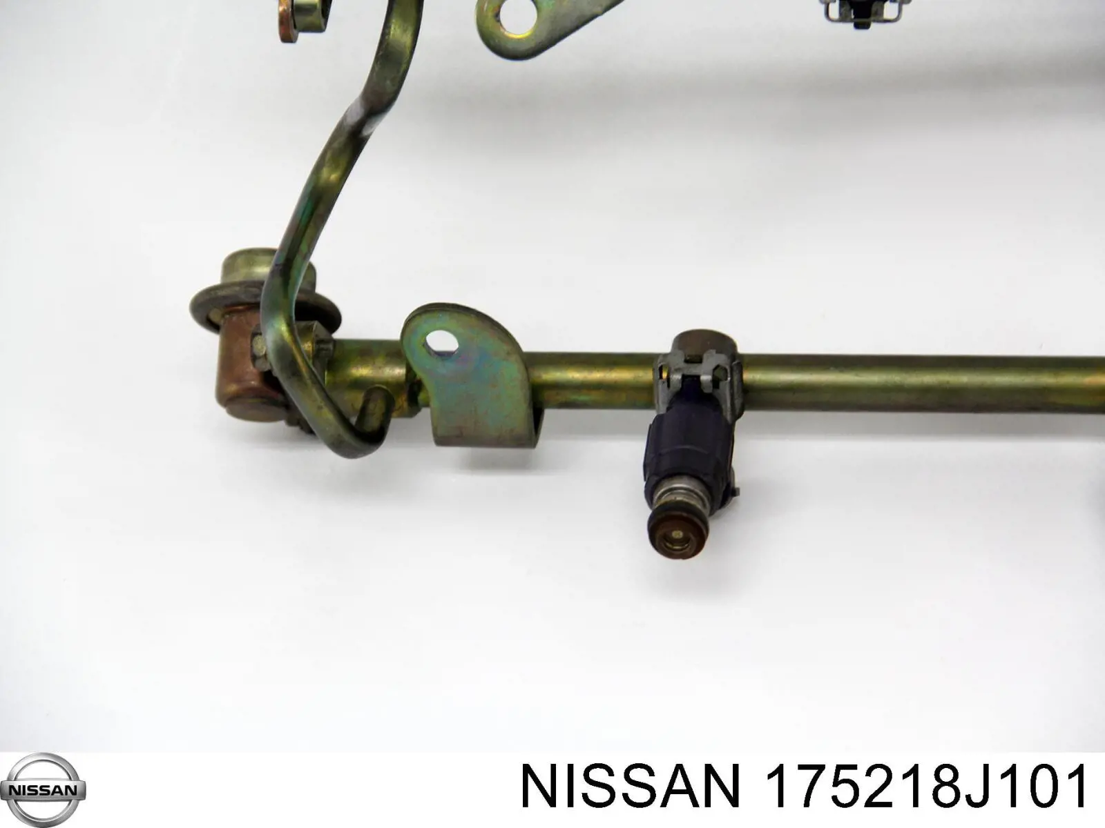 17521AC700 Nissan/Infiniti Топливная рампа