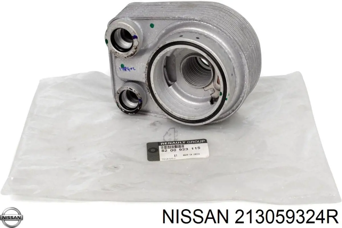 Радиатор масляный холодильник Nissan/Infiniti 213059324R