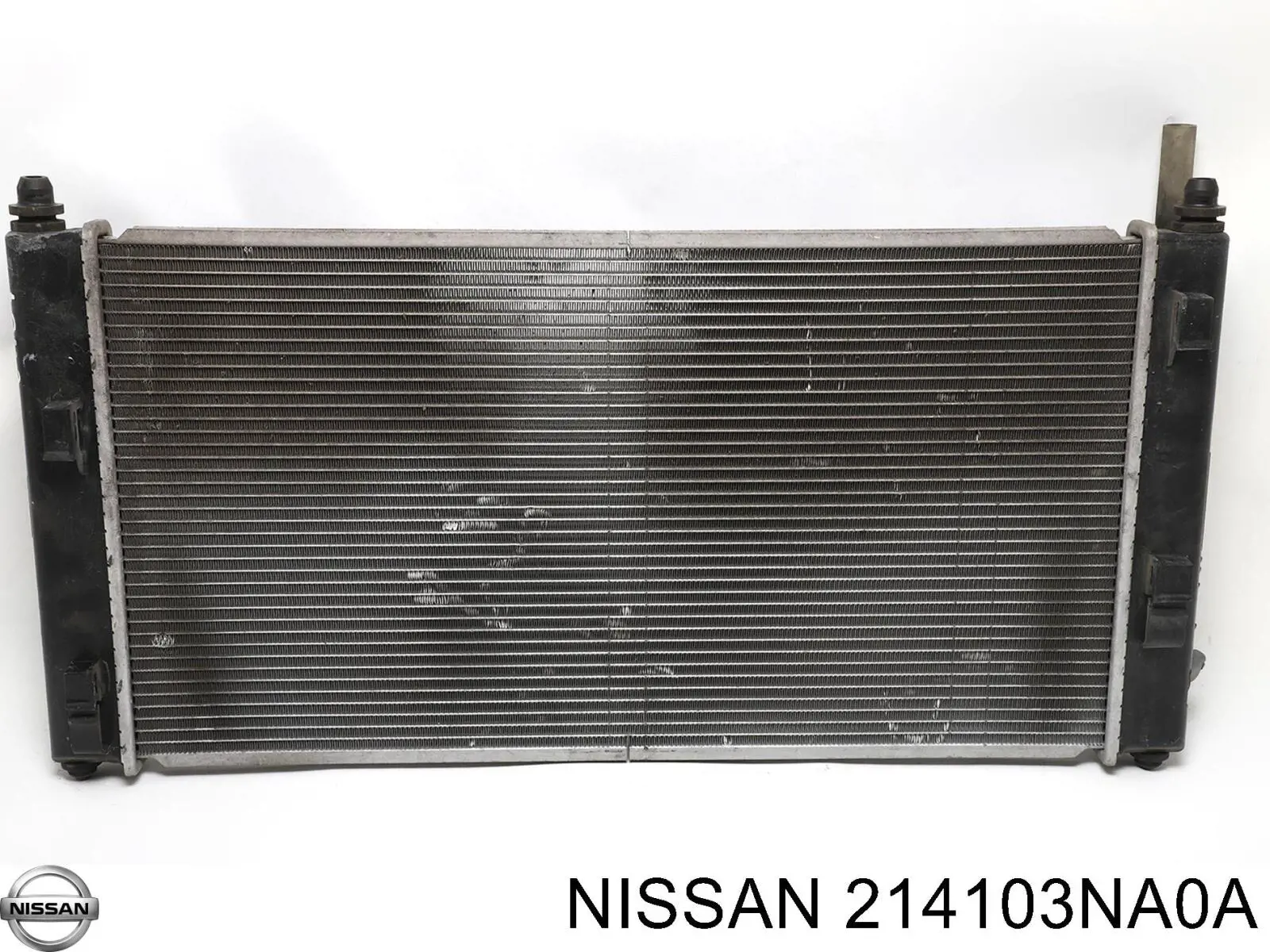 Радиатор охлаждения двигателя на Nissan leaf  ZE0