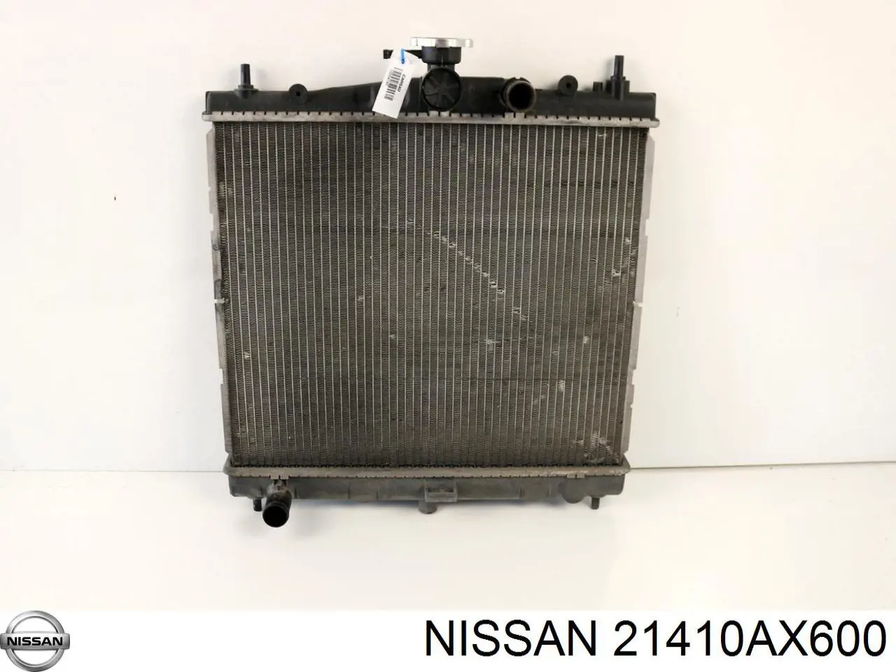 Радиатор охлаждения двигателя NISSAN 21410AX600