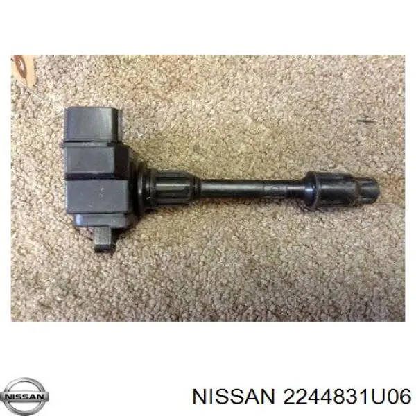 Катушка зажигания Nissan 2244831U06