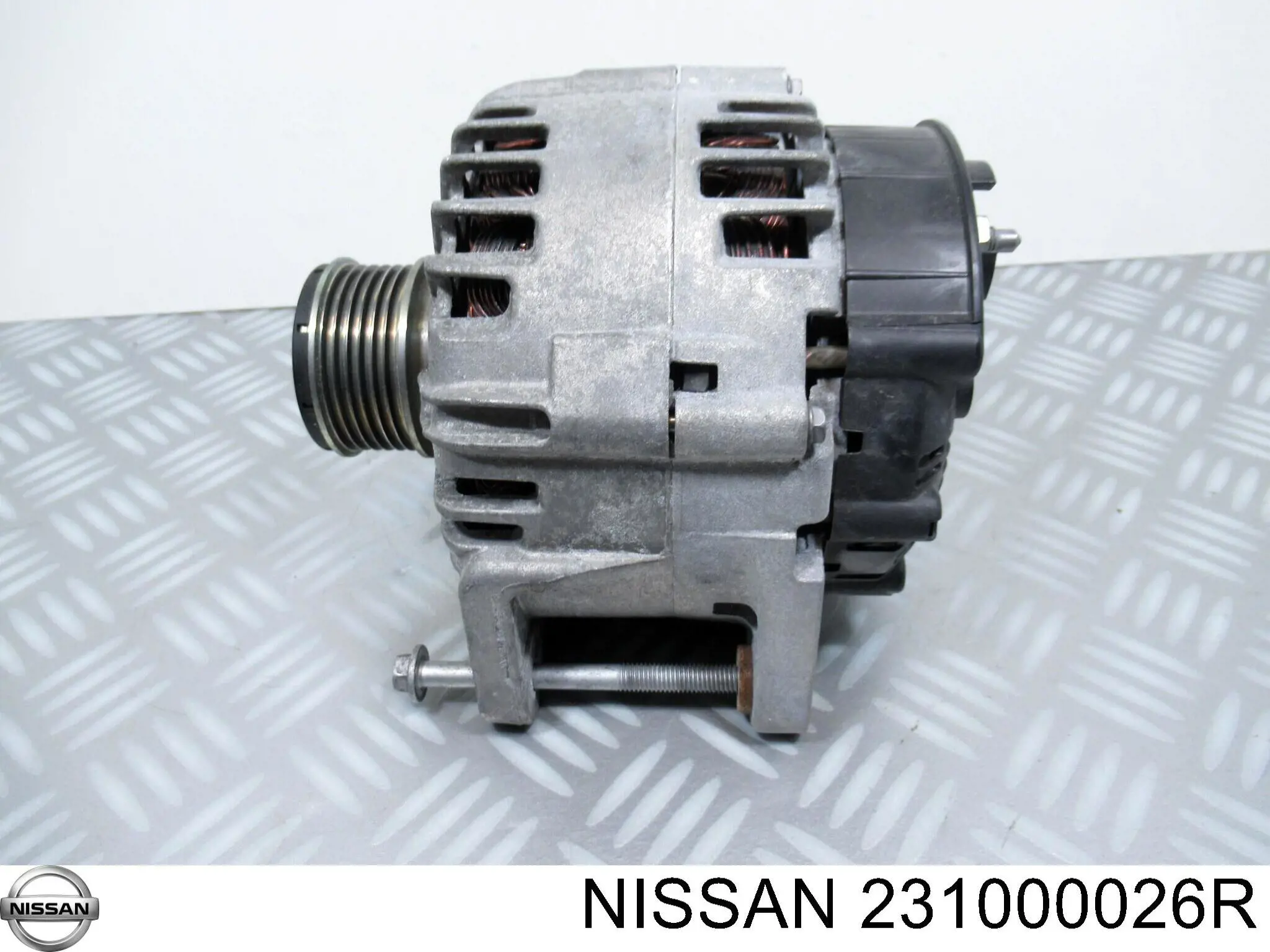 Автомобильный генератор Renault (RVI) 231000026RA цена, от 90.19 USD