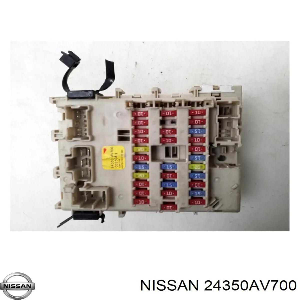 Unidade traseira do salão de dispositivos de segurança para Nissan Primera (P12)