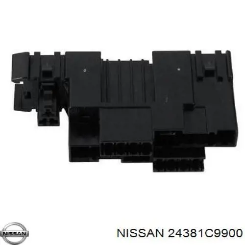 Блок предохранителей на Nissan Tiida SC11X