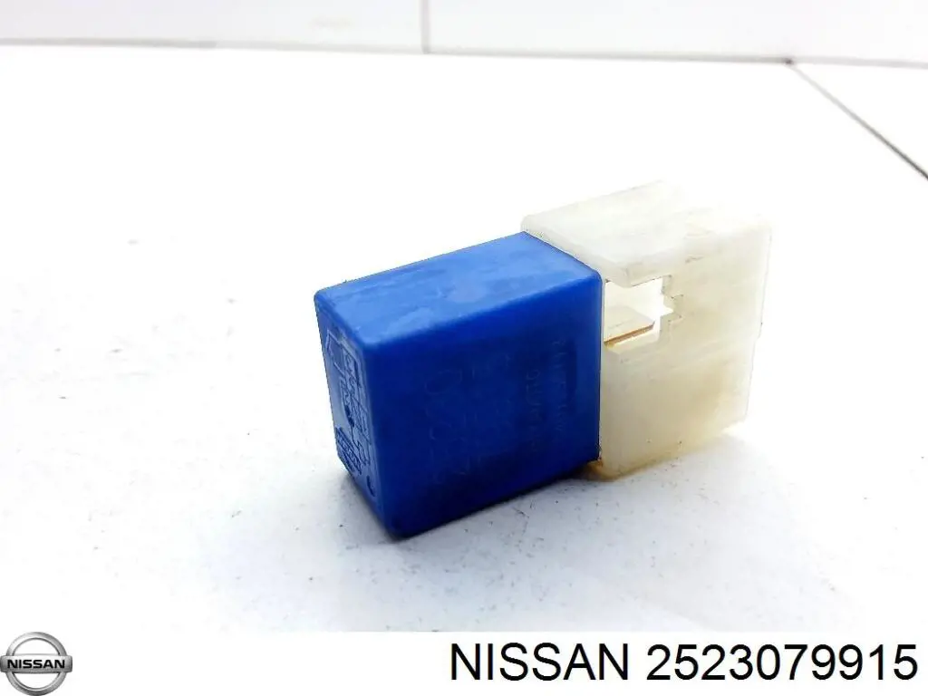 2523079915 Nissan реле противотуманной фары