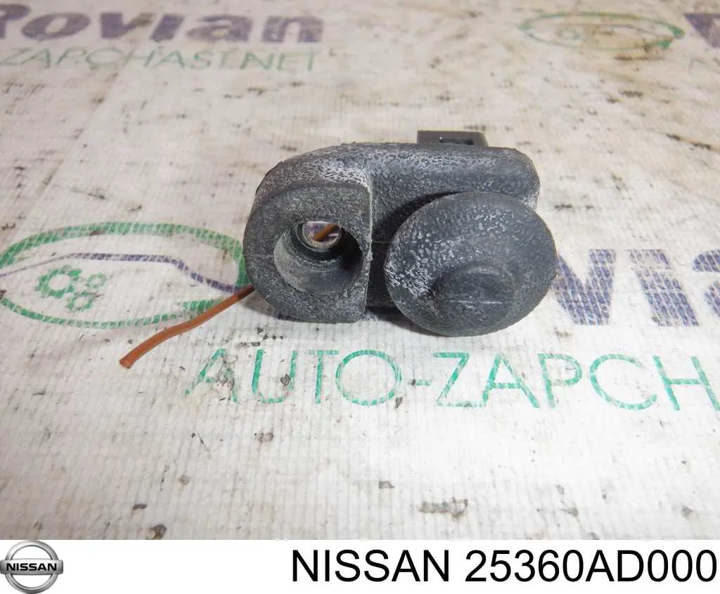 Датчик закрывания дверей (концевой выключатель) на Nissan Murano Z51
