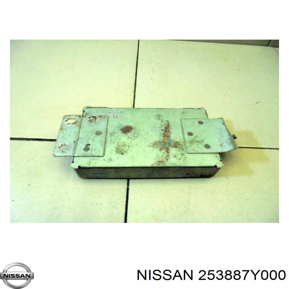  253887Y000 Nissan