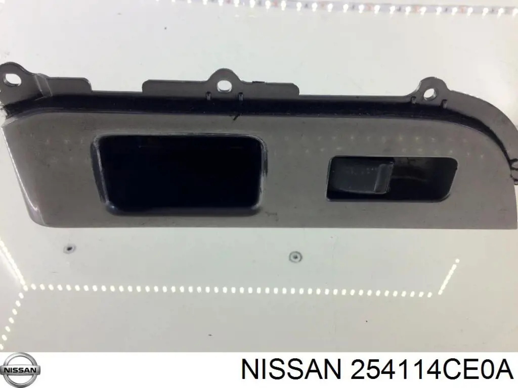 Кнопка подъемника задних стёкол Nissan/Infiniti 254114CE0A цена, от 3.64 USD