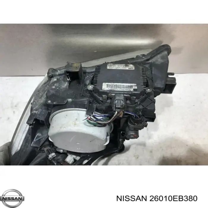 Правая фара 26010EB50A Nissan/Infiniti