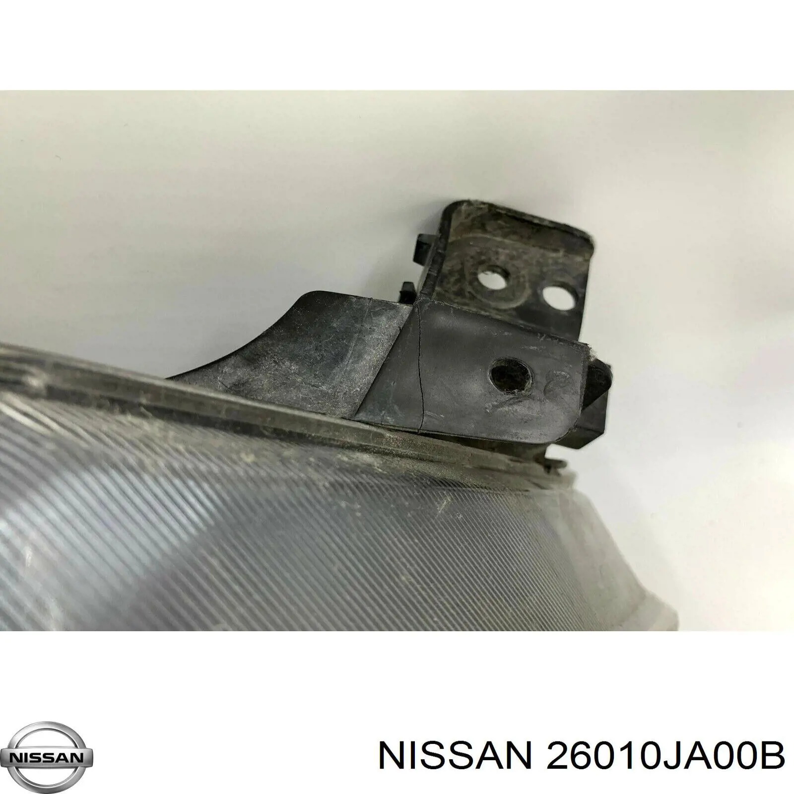Правая фара 26010JA00B Nissan/Infiniti