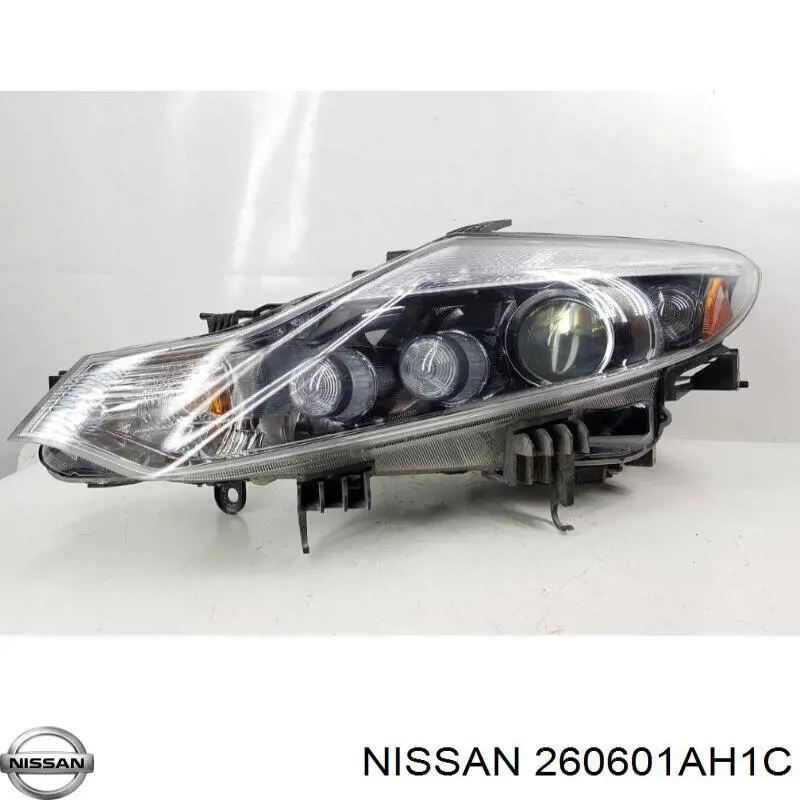 260601AH1C Nissan/Infiniti Фара