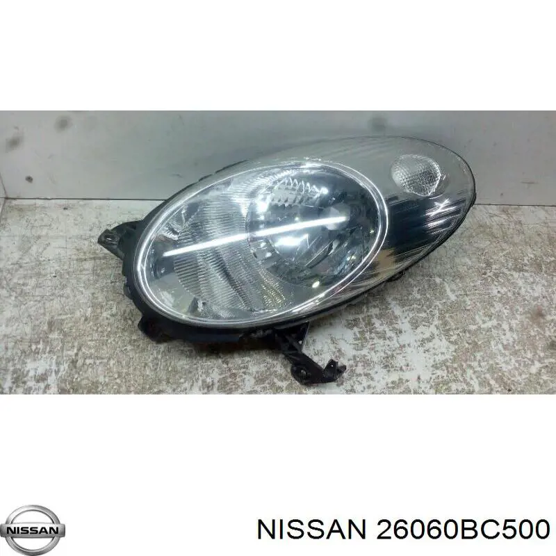 Luz esquerda para Nissan Micra (CK12E)