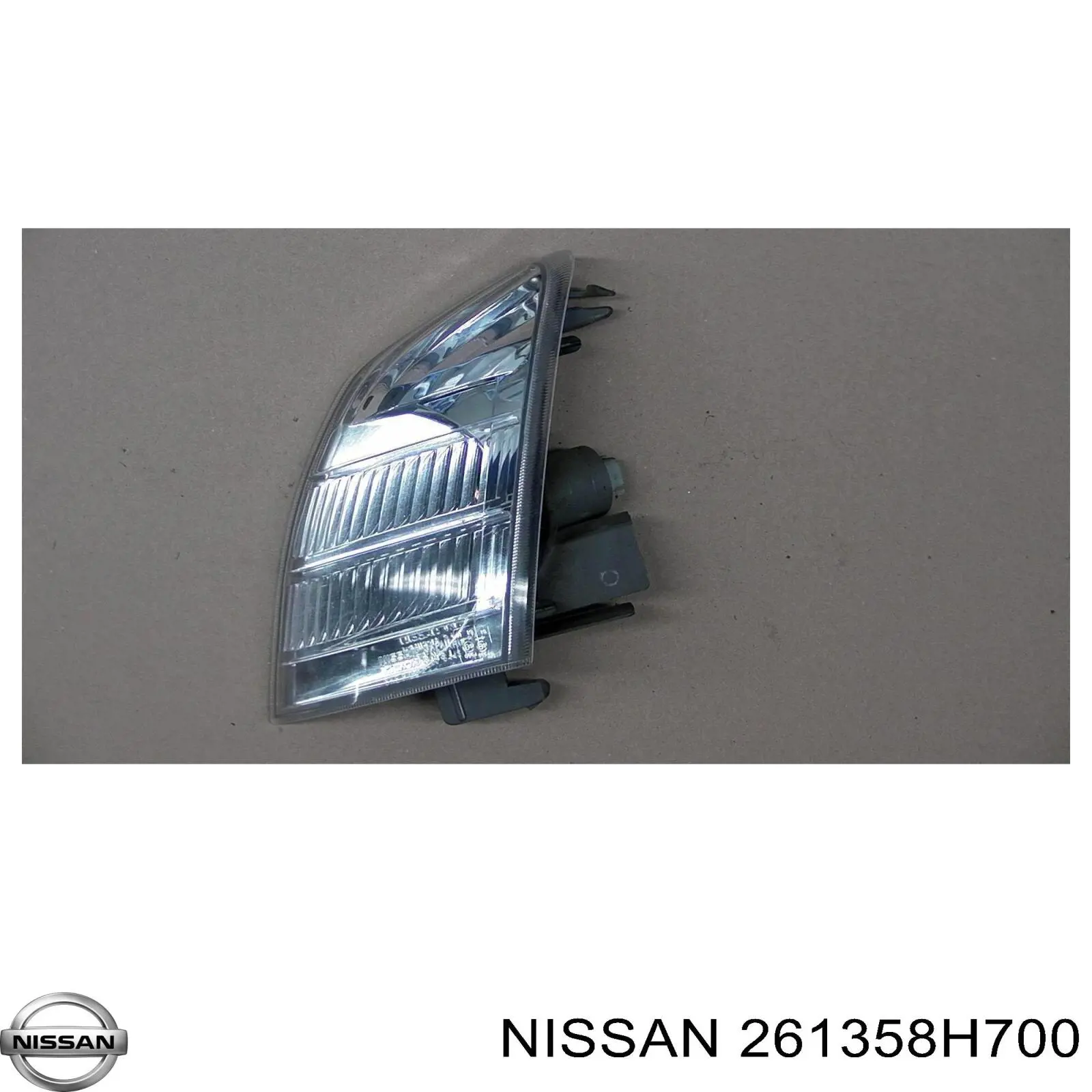 Указатель поворота левый 261358H700 Nissan