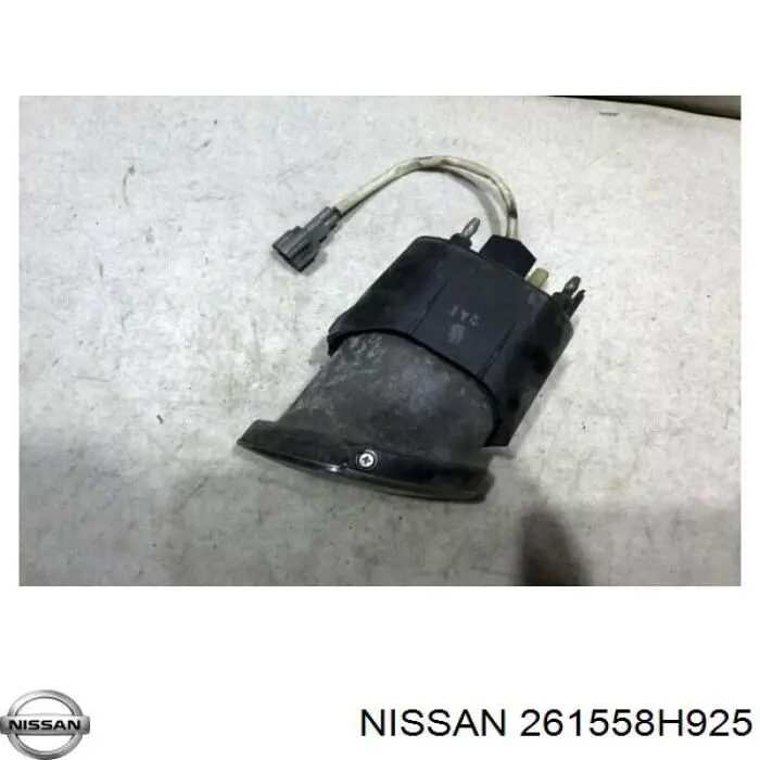 261558H925 Nissan luzes de nevoeiro esquerdas