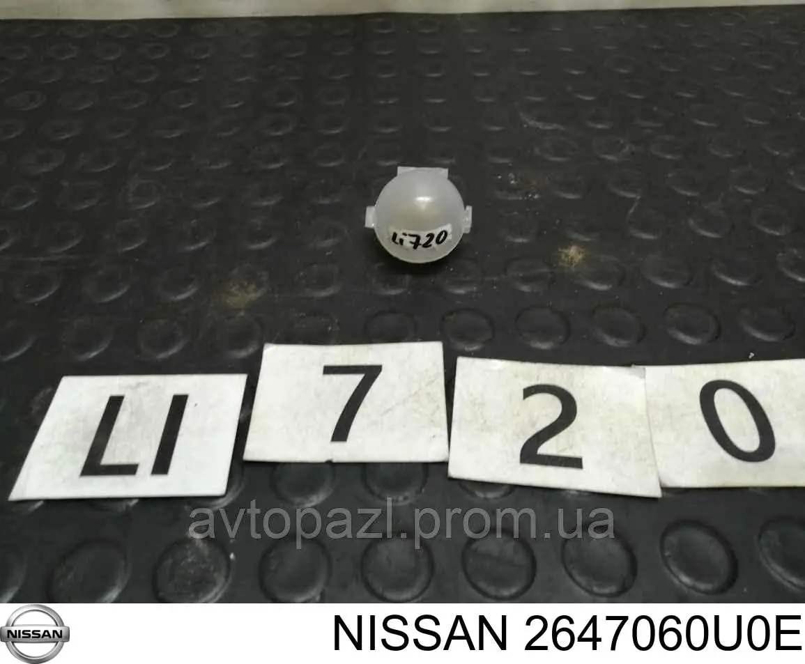 Лампа освещения багажника Nissan 2647060U0E