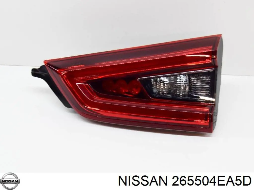 265504EA5D Nissan фонарь задний правый внутренний