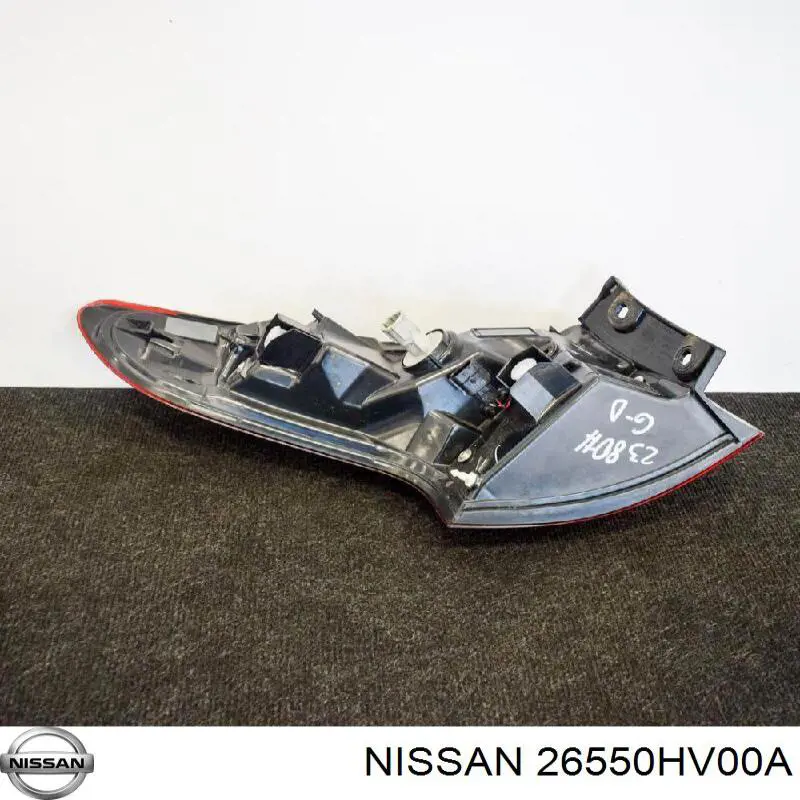 Фонарь задний правый внешний 26550HV00A Nissan