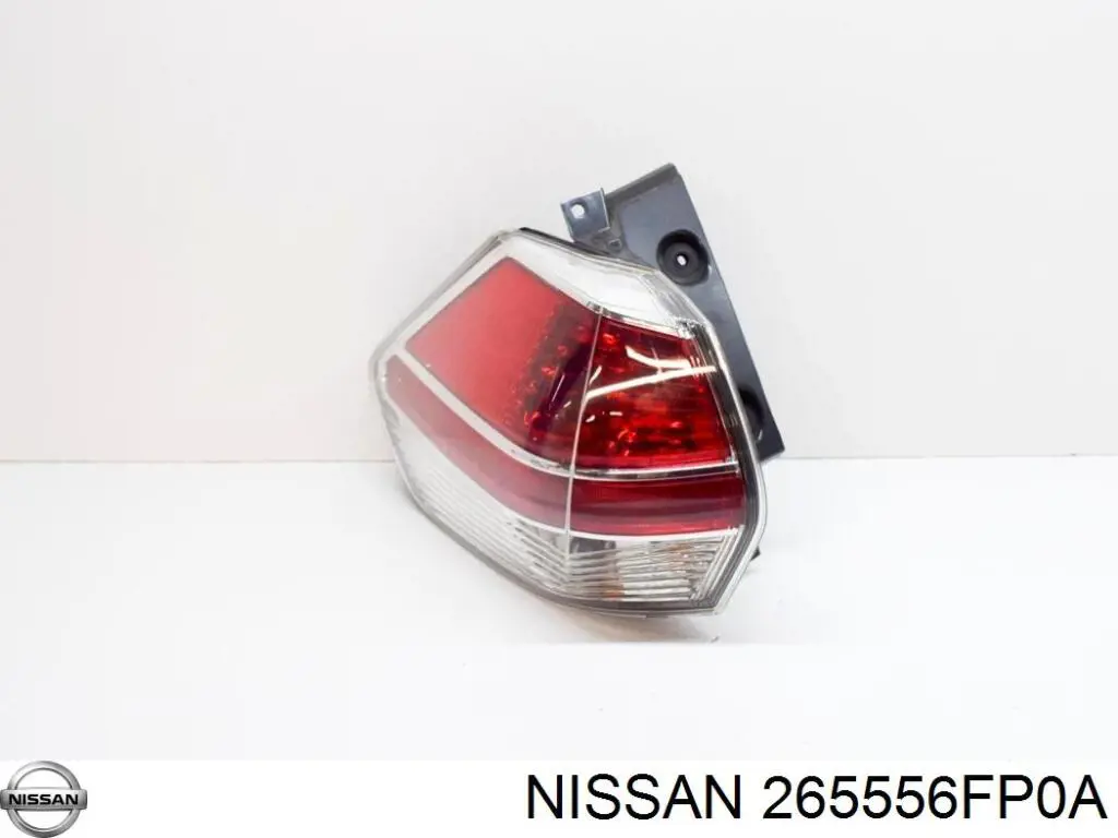 Фонарь задний левый Nissan 265556FP0A