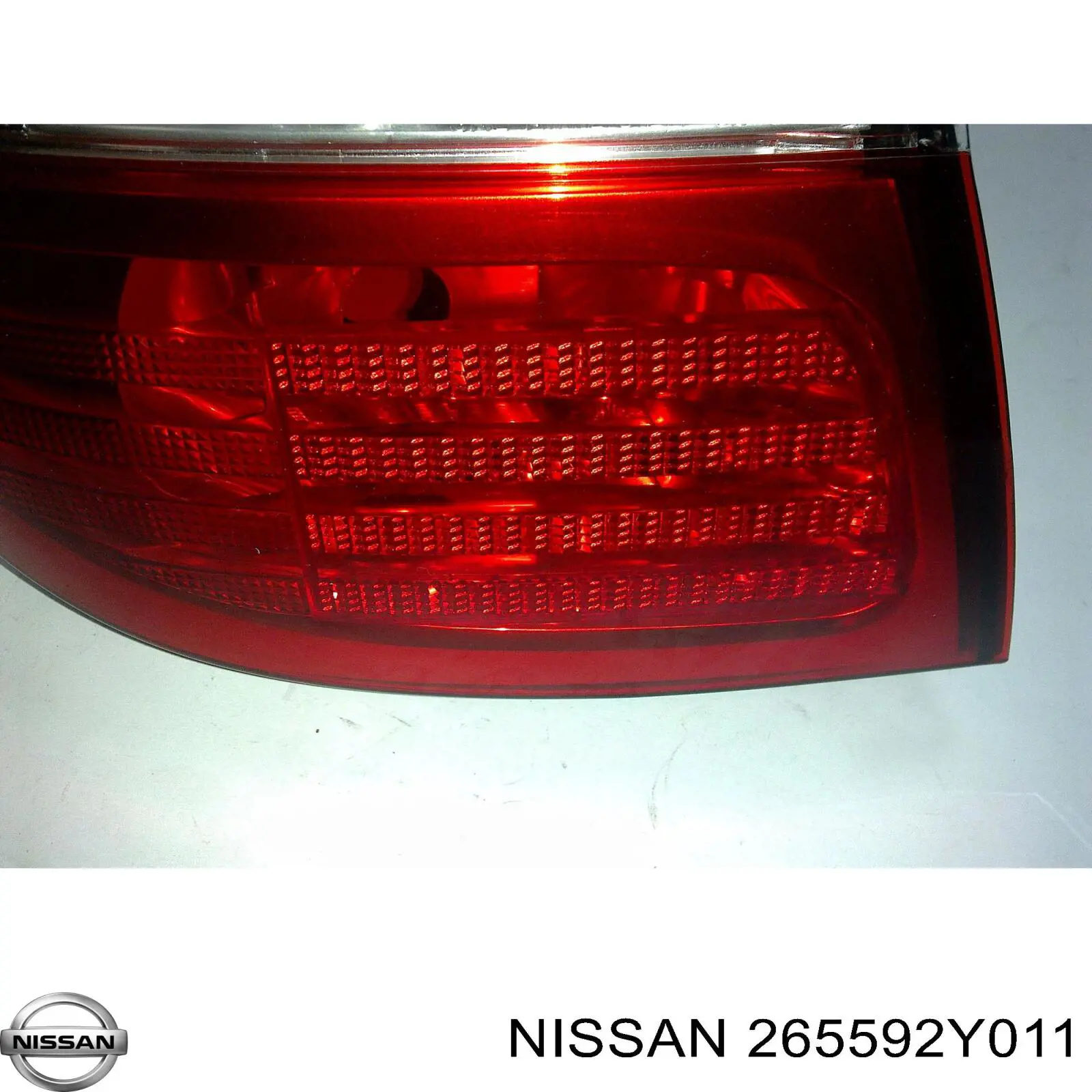 265553Y529 Nissan/Infiniti Фонарь задний