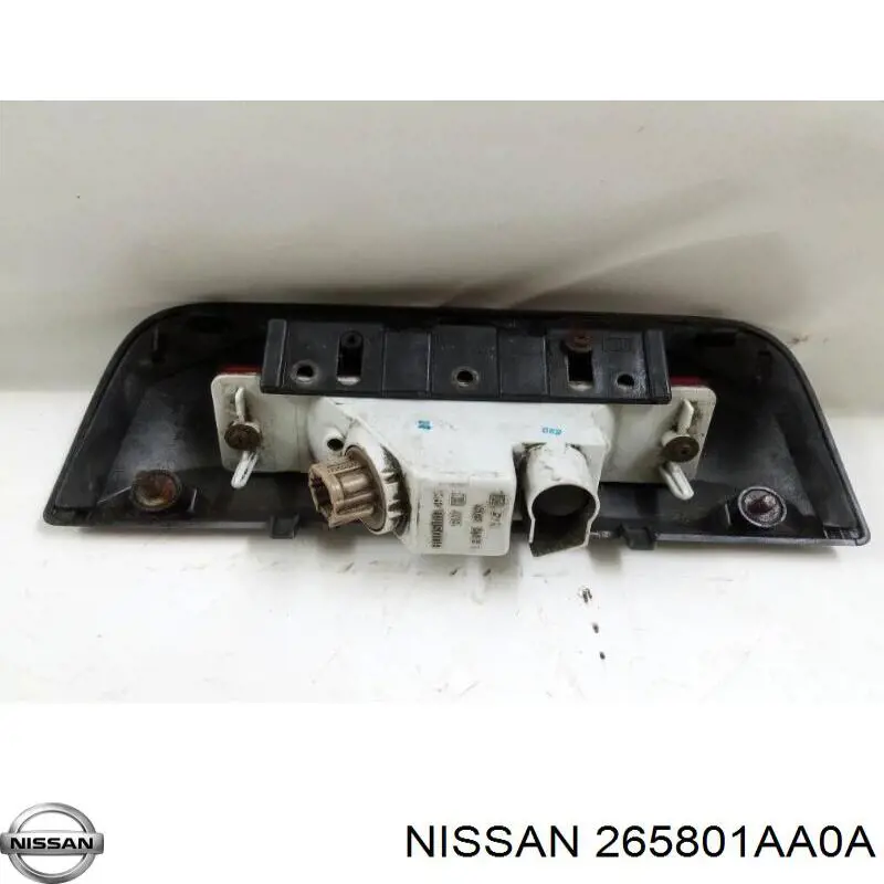 Задняя противотуманка Nissan/Infiniti 265801AA0A цена, от 114.73 USD