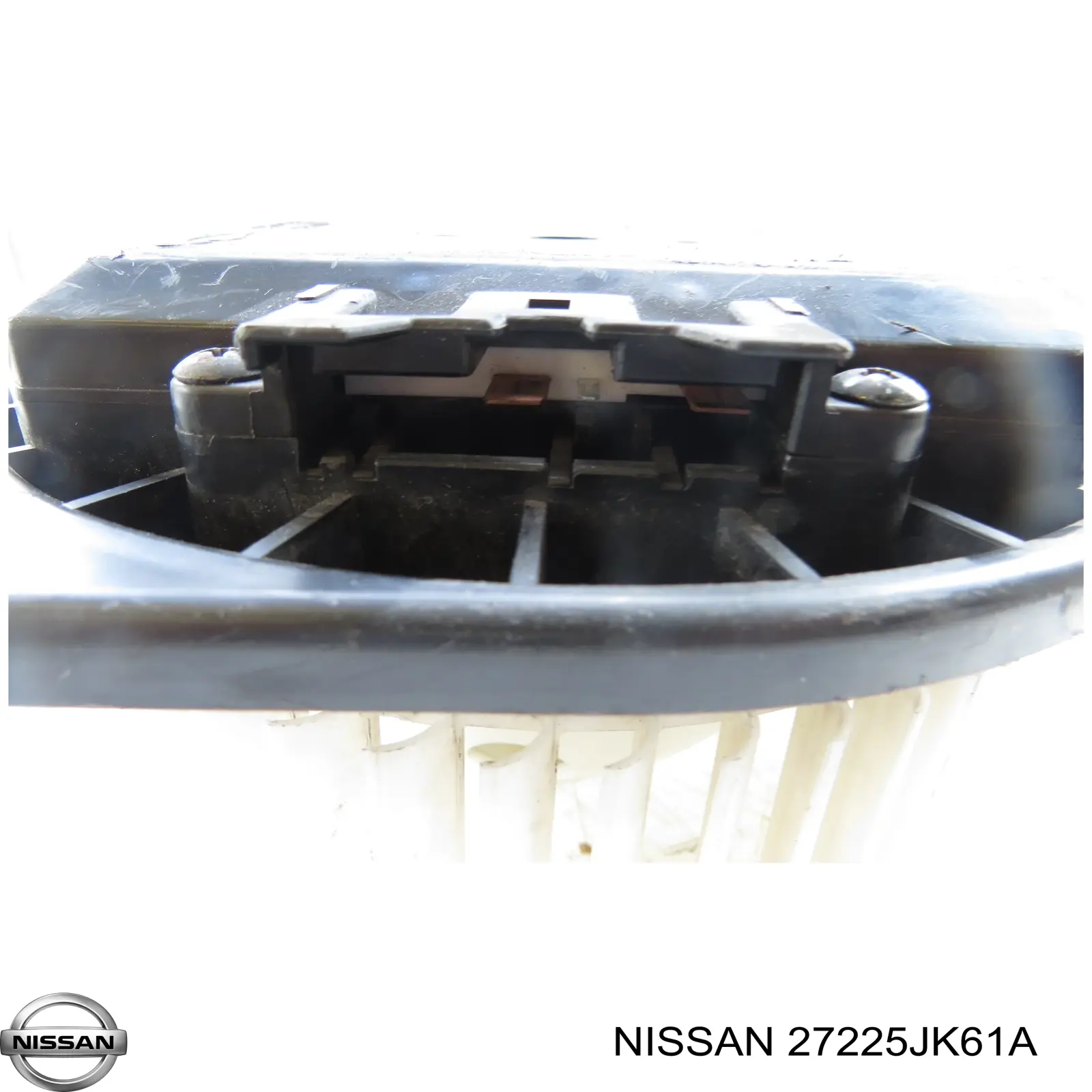 Мотор вентилятора печки (отопителя салона) Nissan 27225JK61A