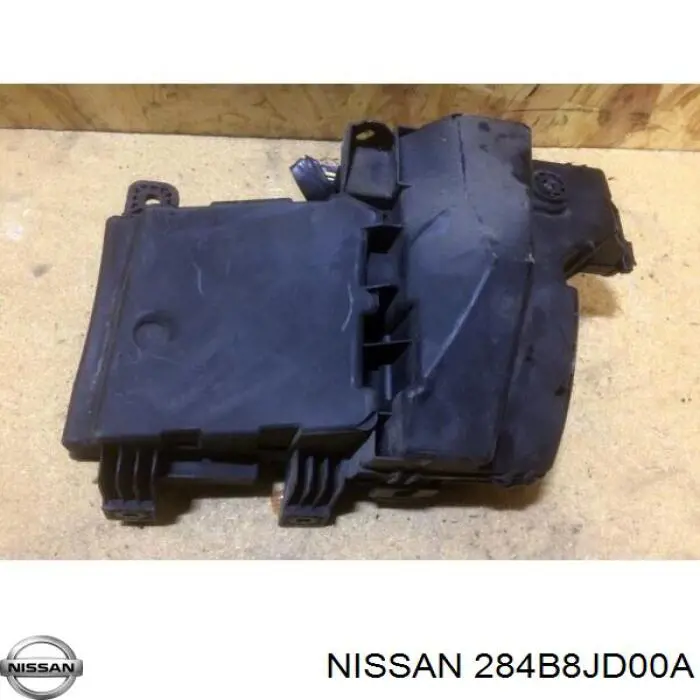 Блок предохранителей 284B8JD00A Nissan