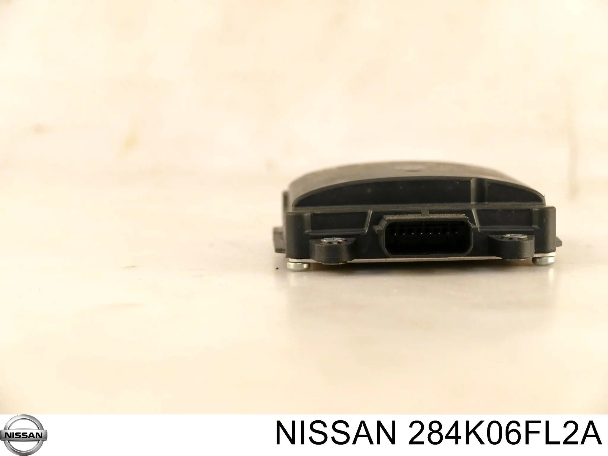 284K06FL2A Nissan/Infiniti Датчик контроля мертвой зоны задний