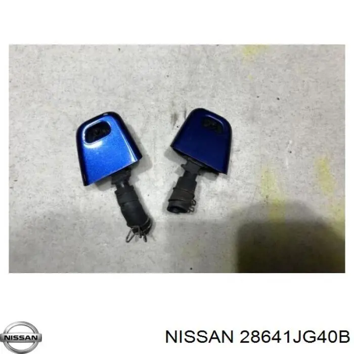 Форсунка омывателя фары передней правой NISSAN 28641JG40B