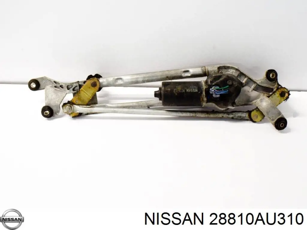 Мотор стеклоочистителя лобового стекла на Nissan Primera P12