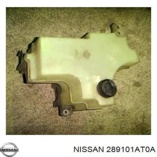 Бачок омывателя 289101AT0A Nissan