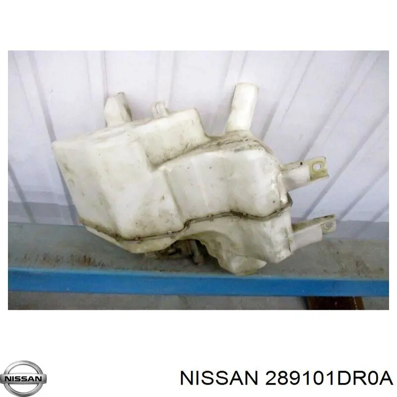 Бачок омывателя 289101DR0A Nissan