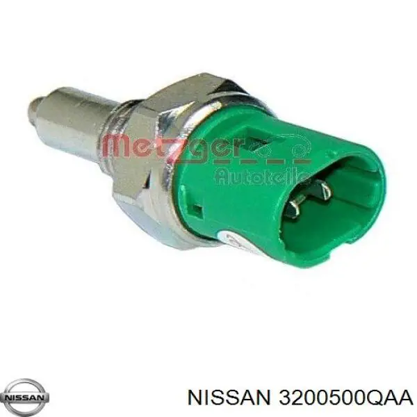 Датчик включения фонарей заднего хода Nissan 3200500QAA