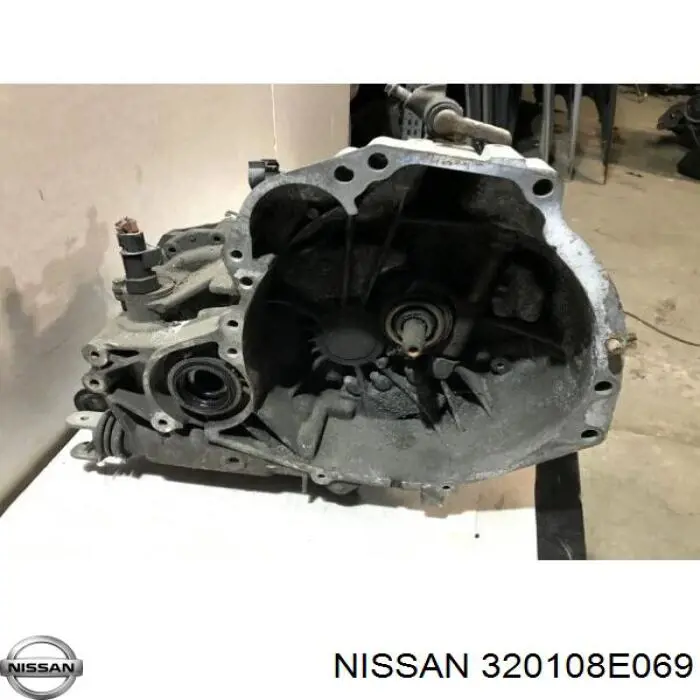 320108E009 Nissan caixa de mudança montada (caixa mecânica de velocidades)