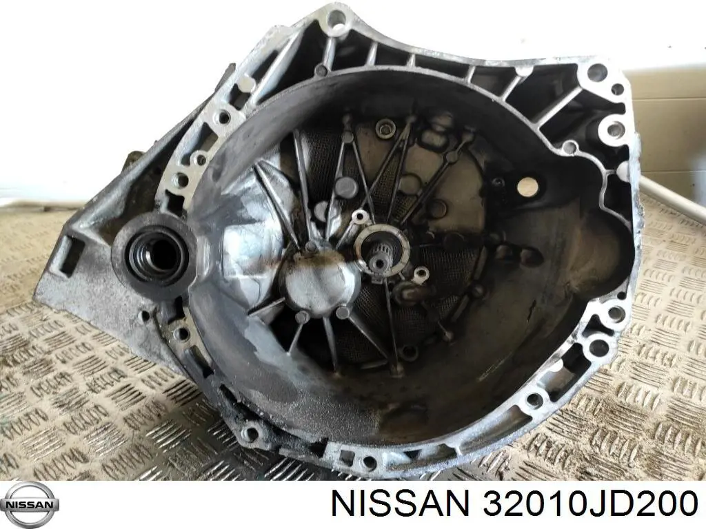 Коробка передач Nissan/Infiniti 32010JD200