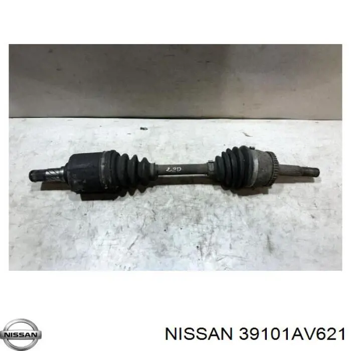 39101AV621 Nissan/Infiniti Полуось передняя левая