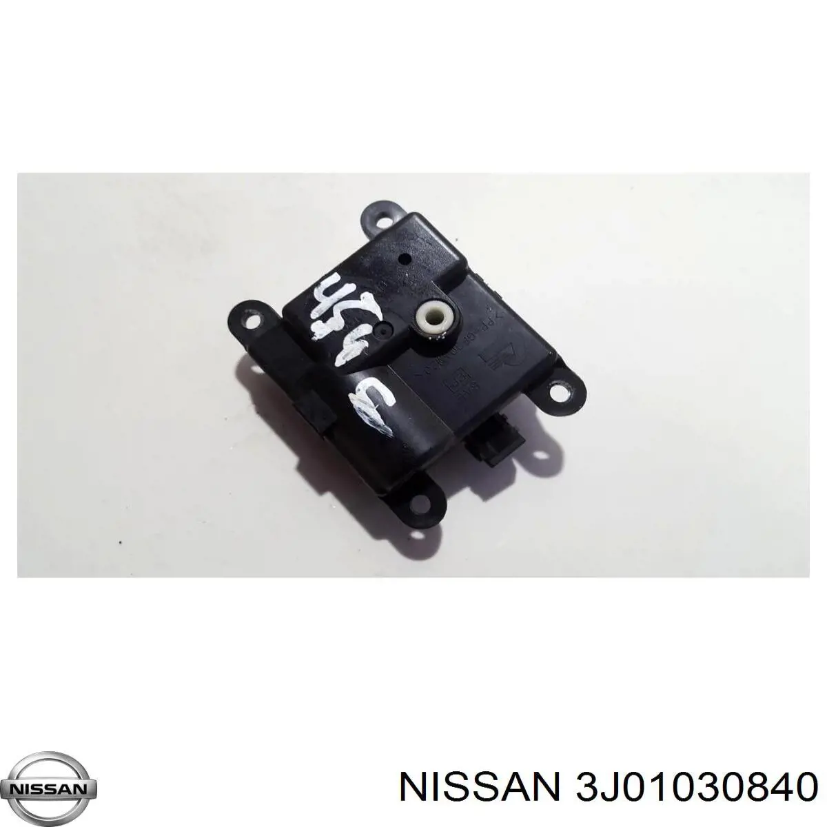 3J01030840 Nissan/Infiniti 