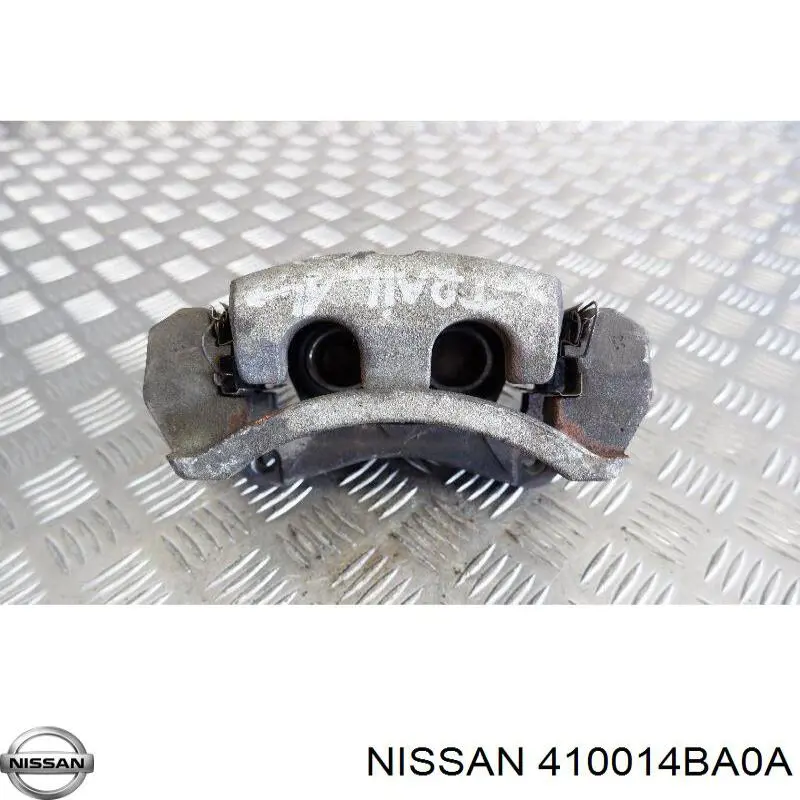 Суппорт тормозной передний правый 410014BA0A Nissan/Infiniti
