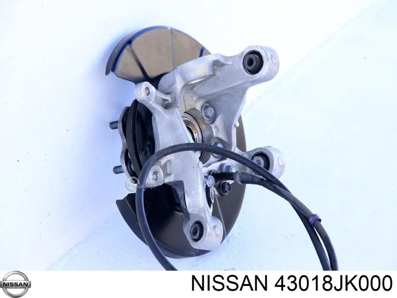 Купить 43018JK000 Nissan/Infiniti Цапфа - поворотный кулак задний, правый