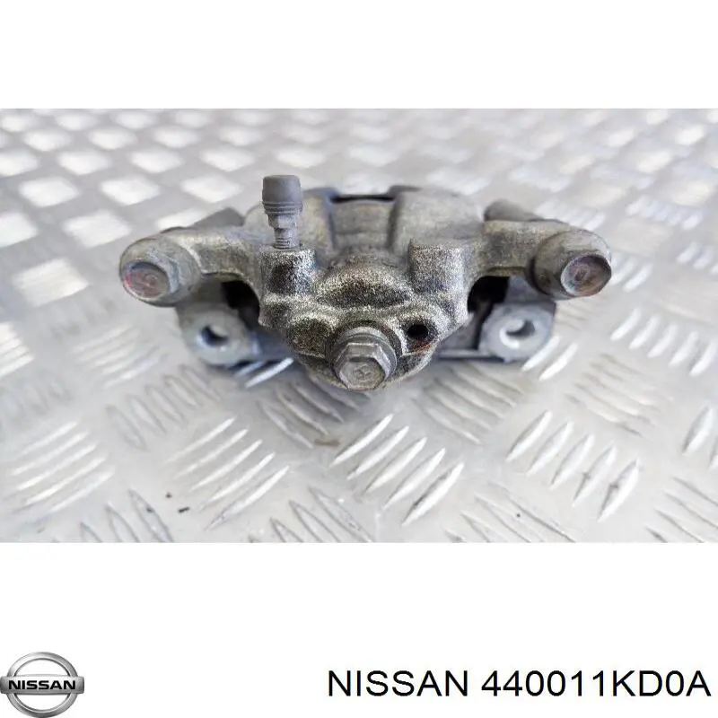 440011KD0A Nissan/Infiniti Суппорт тормозной задний правый