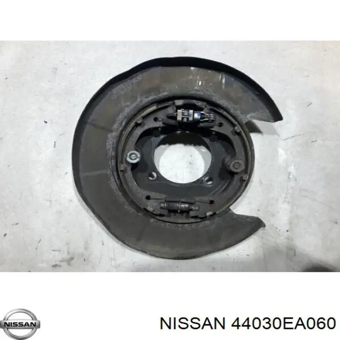 Колодки ручника (стояночного тормоза) Nissan 44030EA060