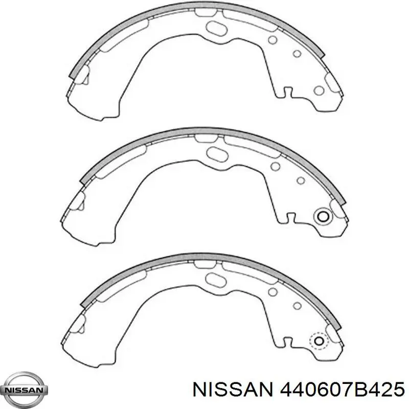 Купить 440607B425 Nissan/Infiniti Задние барабанные тормозные колодки