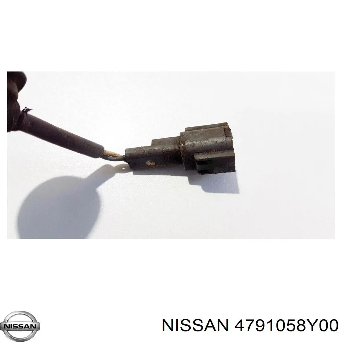  Датчик АБС (ABS) передний правый Nissan Sunny 3