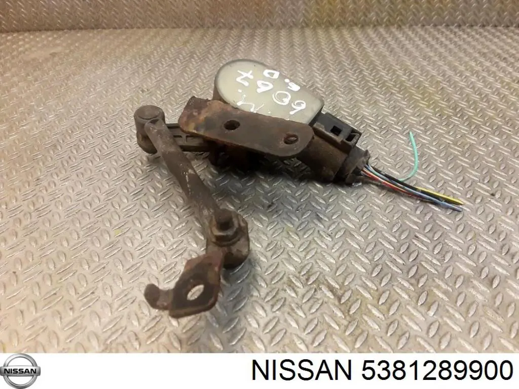 Датчик уровня положения кузова задний Nissan/Infiniti 53820CB800 цена, от 14.11 USD