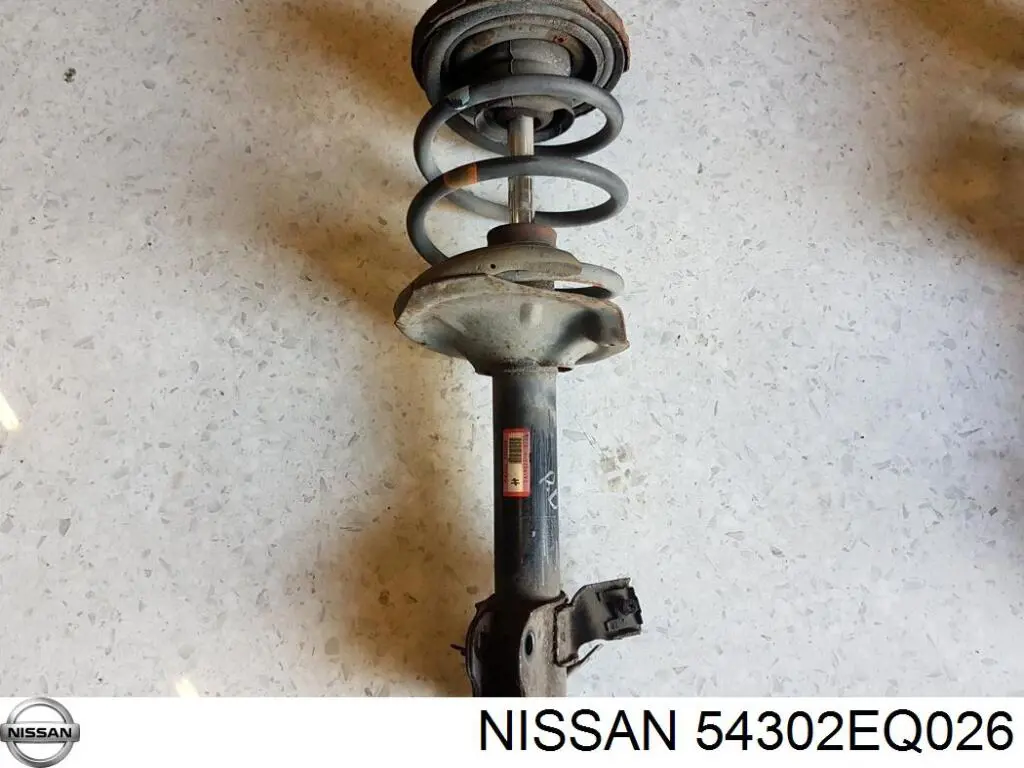 Амортизатор передний правый 54302EQ026 Nissan