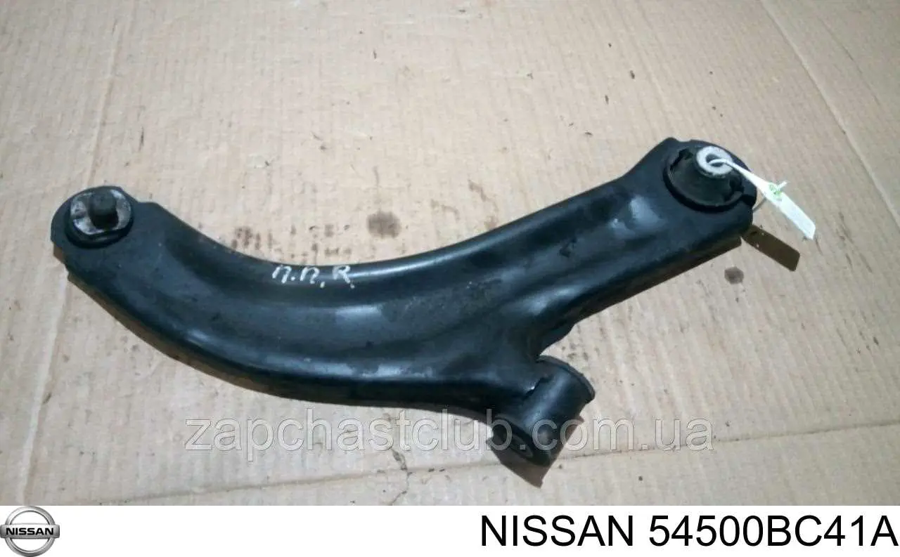 54500BC41A Nissan braço oscilante inferior direito de suspensão dianteira