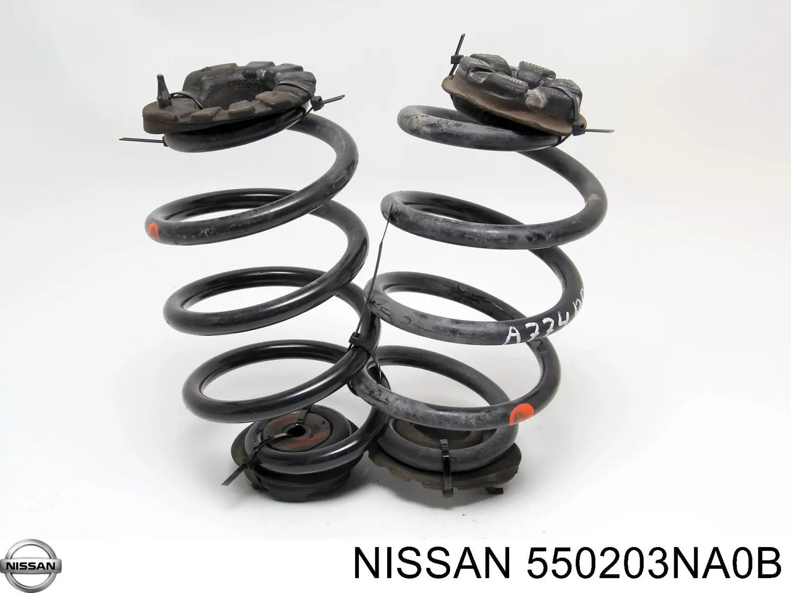 Пружина задняя на Nissan leaf ZE0