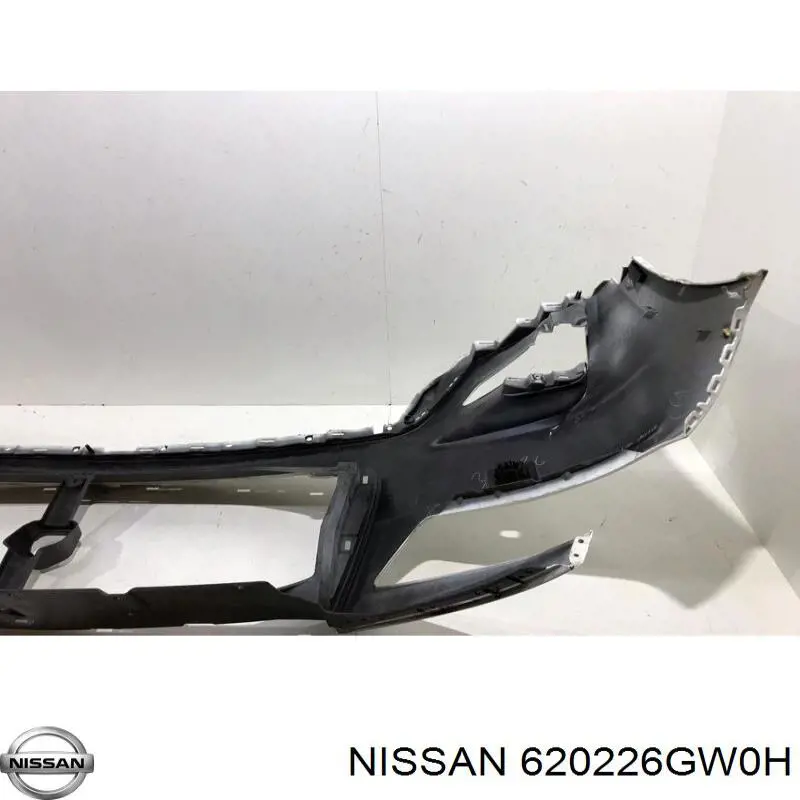 620226GW0H Nissan/Infiniti Бампер передний в сборе