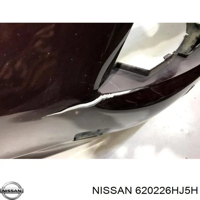 Передний бампер 620226HJ5H Nissan/Infiniti