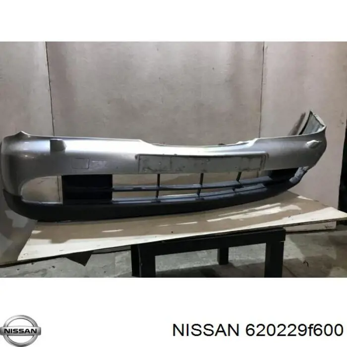 620229F600 Nissan передний бампер