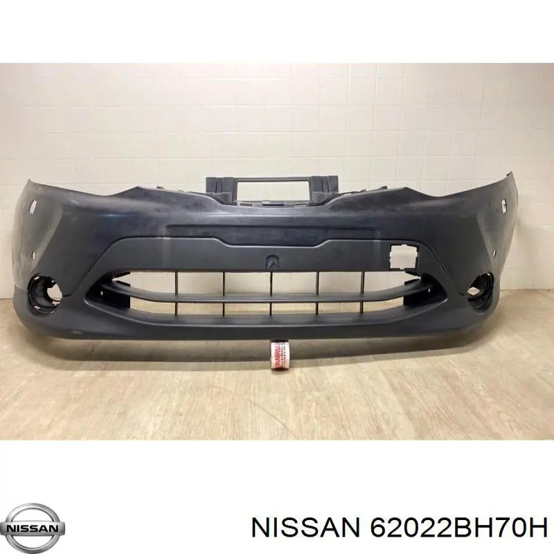 62022BH70H Nissan/Infiniti Бампер передний в сборе